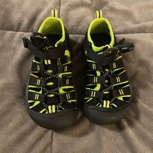kids keen water shoes